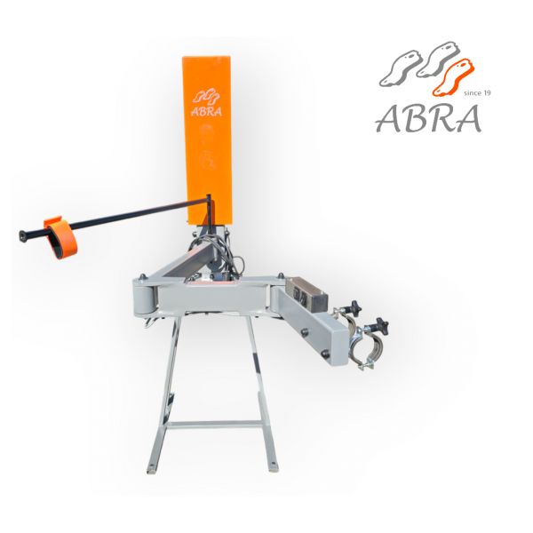 Leveling arm